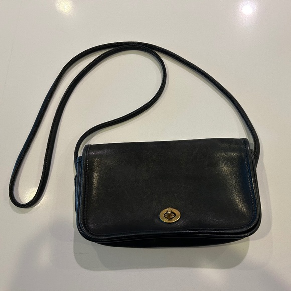 Vintage Coach Leather Shoulder Bag - Picture 1 of 9